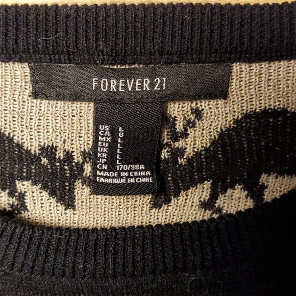 Forever 21 metallic yarn deer crewneck sweater - Picture 2 of 5